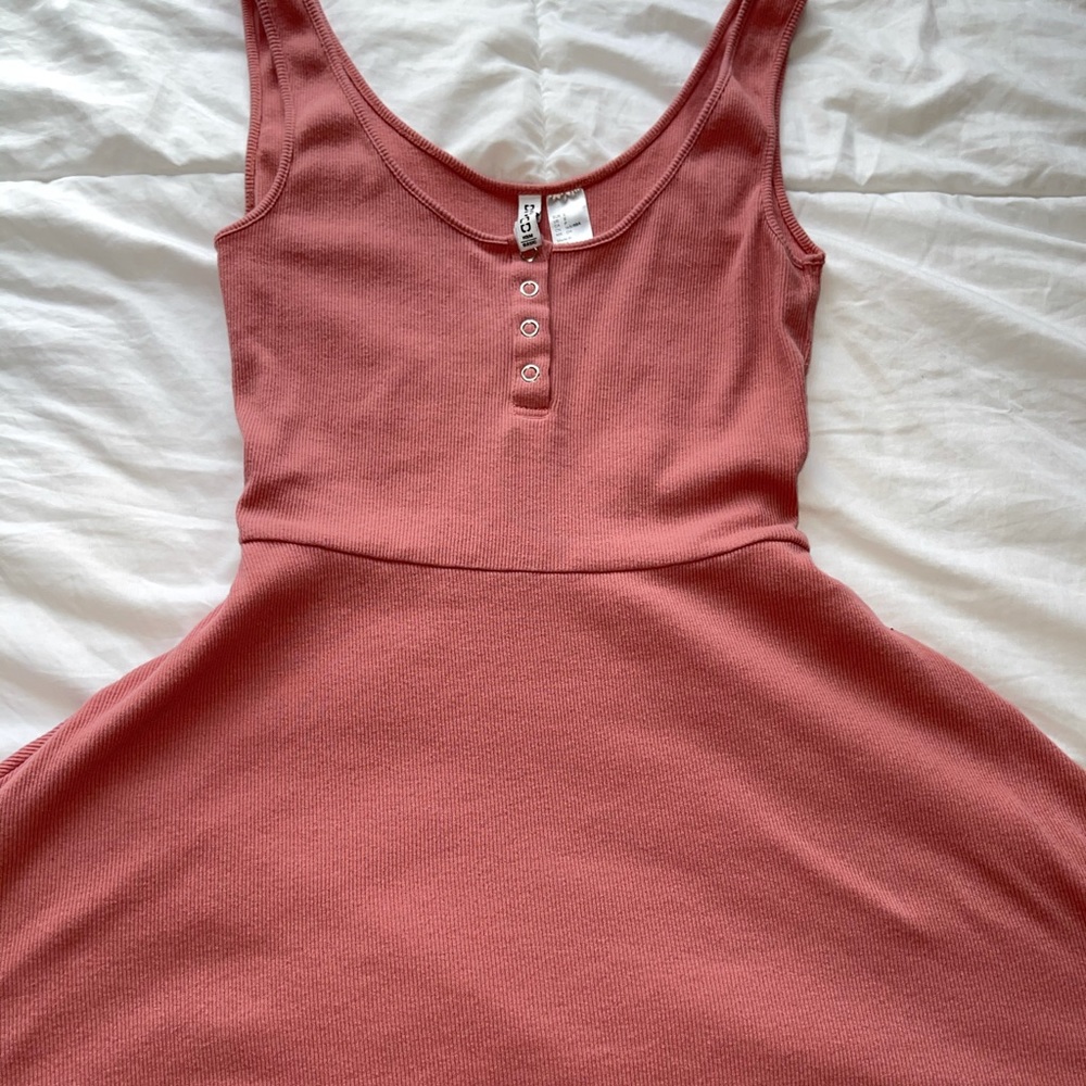 pink dress